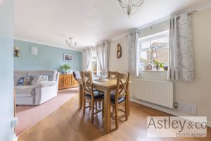 dining- click for photo gallery